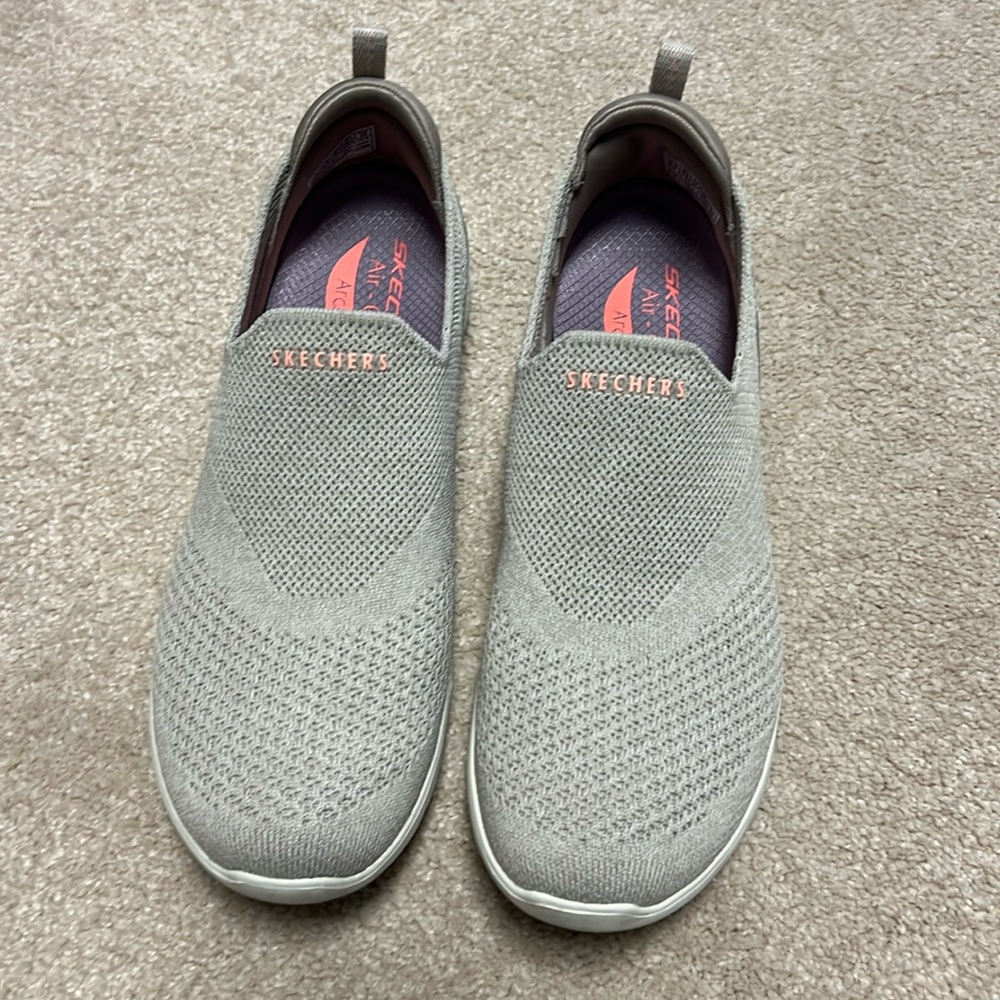 Skechers Arch Fit Air Cooled Walking Sneakers
